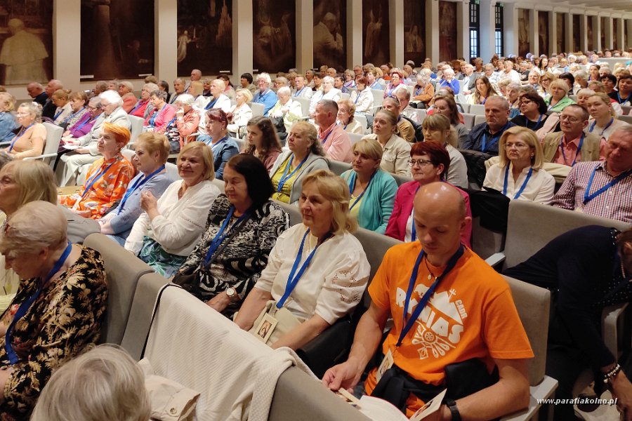 083 Konferencje w Sali Papieskiej.jpg
